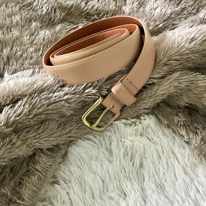 Ann Taylor 100% leather Light brown belt